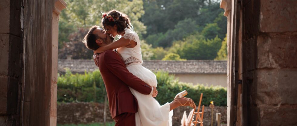 Pauline & Robin – Mariage laïque à l’Abbaye du Pin, Vienne – Août 2024