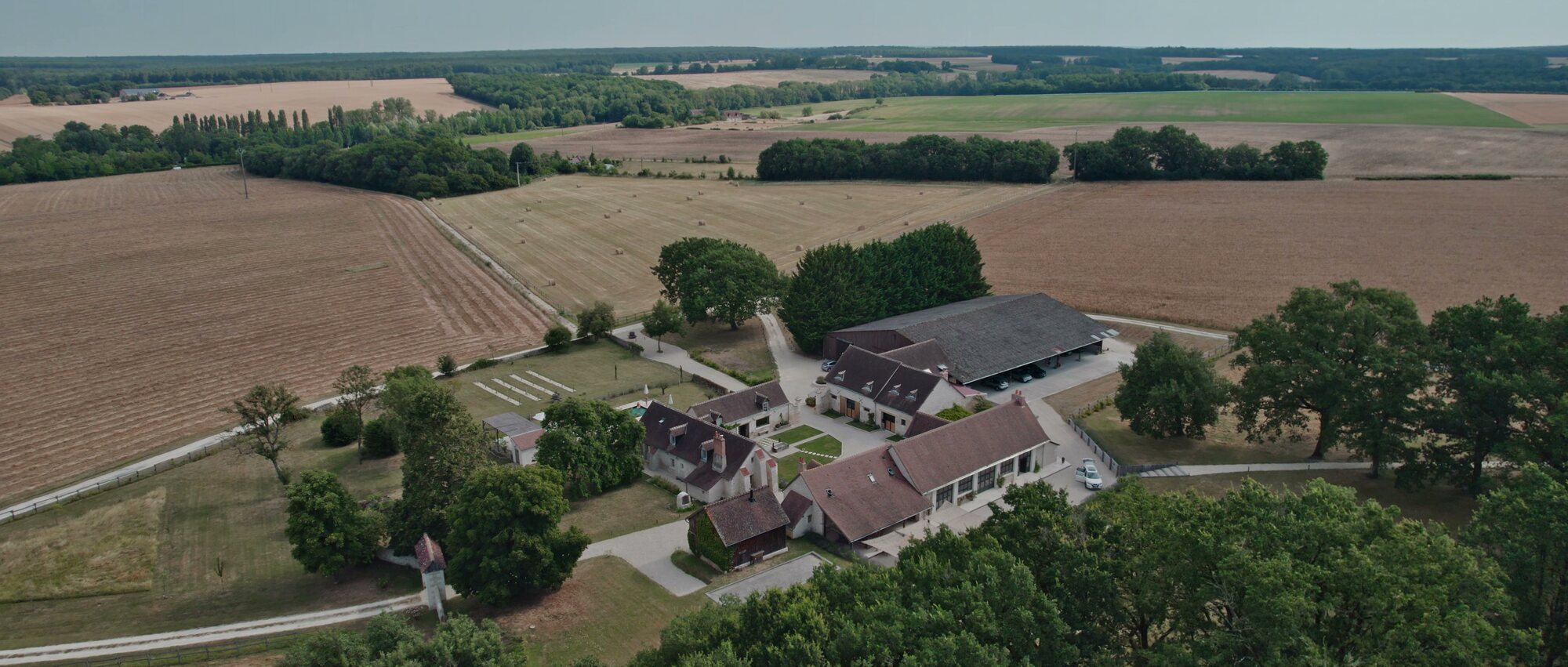 Vue aérienne du domaine du Grand Breuil à Perrusson